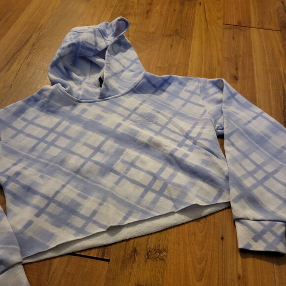 Cropped Patterned Sweatshirt - Picture 4 of 5